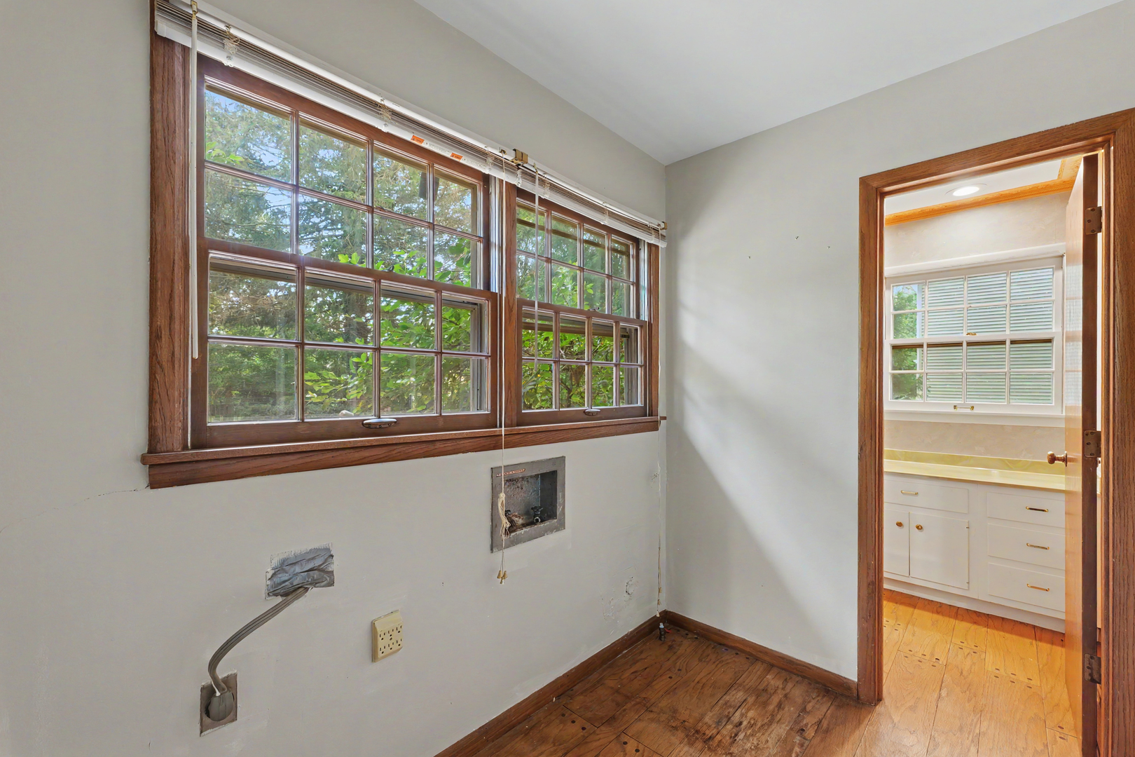 3217 Lakeshore Property Photo 20