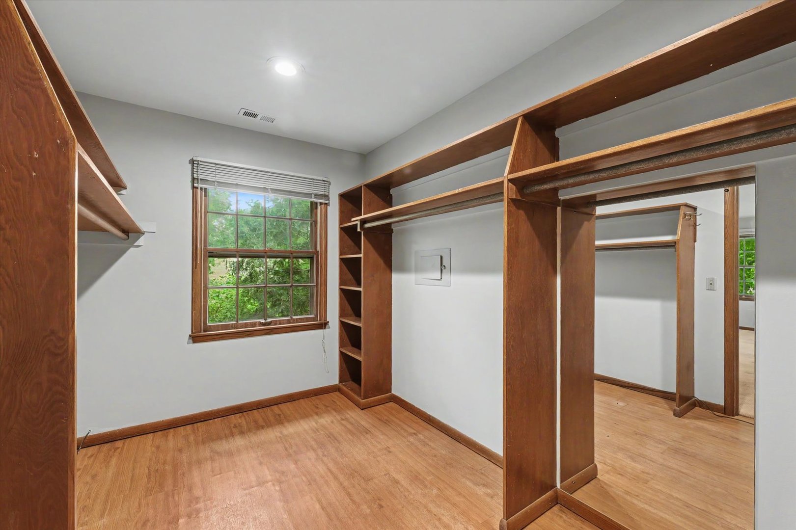 3217 Lakeshore Property Photo 24
