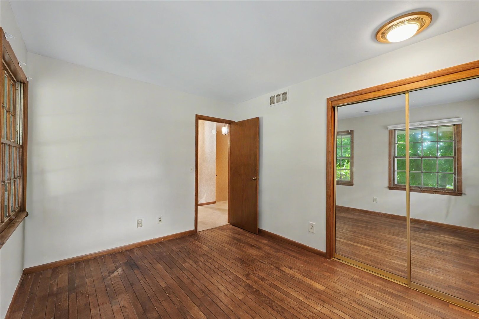 3217 Lakeshore Property Photo 27