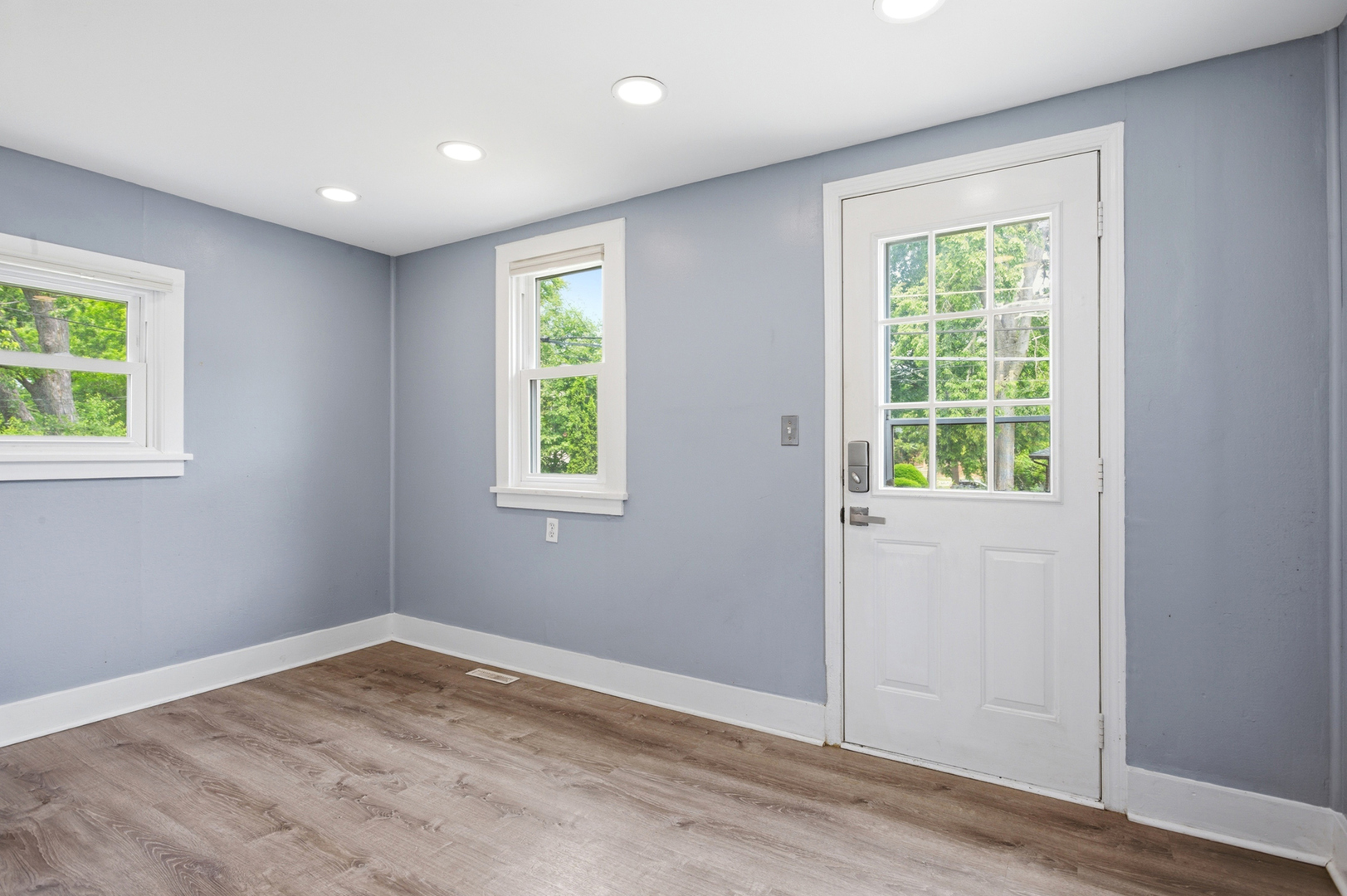 714 Arlington Court Property Photo 19