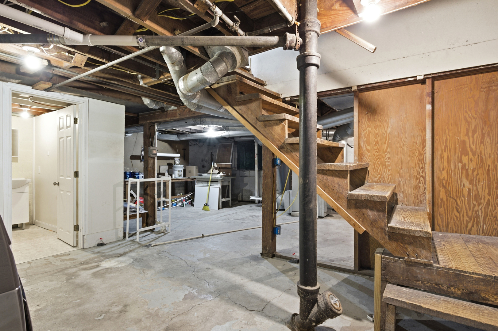 714 Arlington Court Property Photo 28