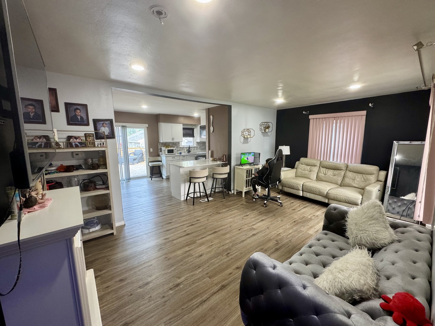 18269 Burnham Avenue Property Photo 2