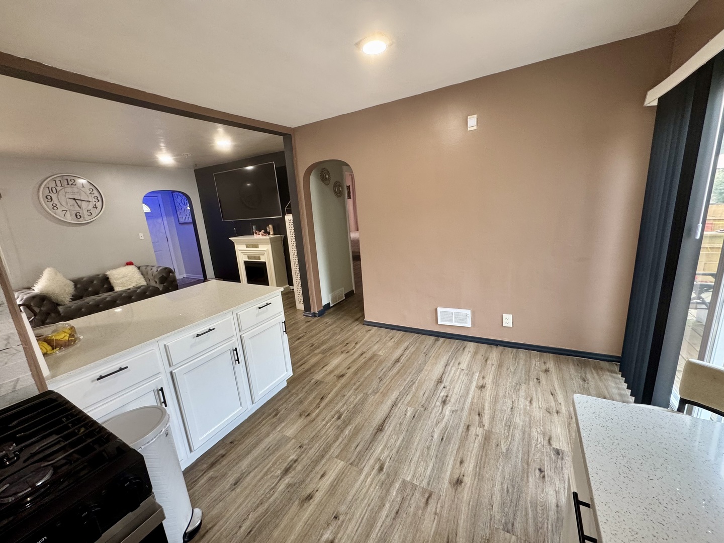 18269 Burnham Avenue Property Photo 6