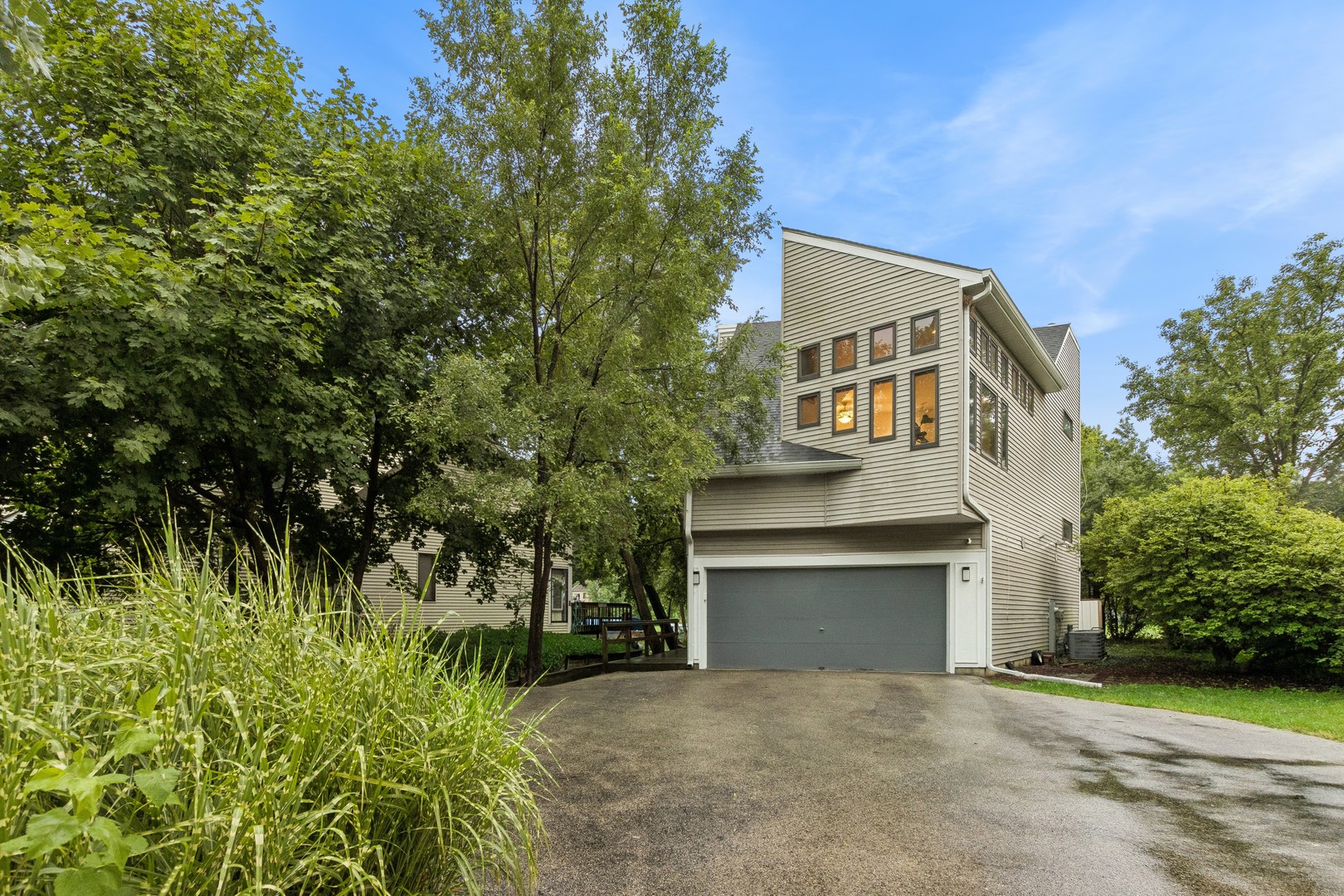 19449 W Forest Lane Property Photo 4