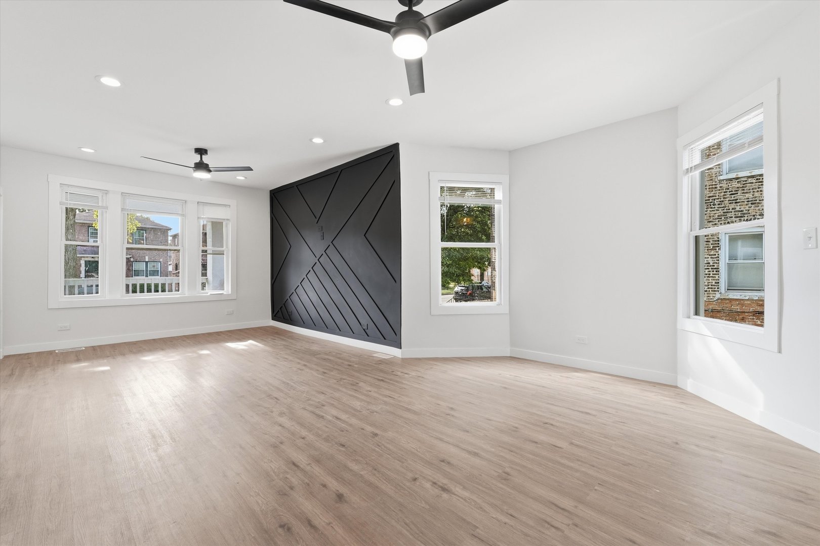 8942 S Aberdeen Street Property Photo 4