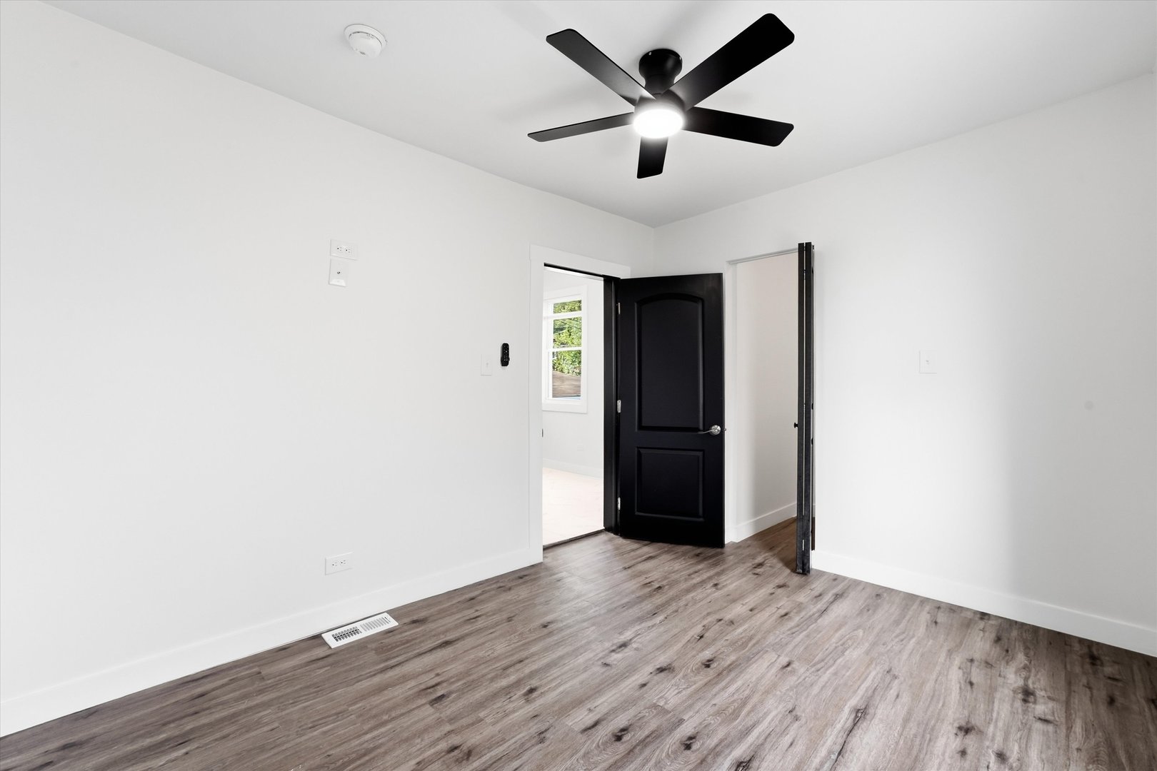 8942 S Aberdeen Street Property Photo 26
