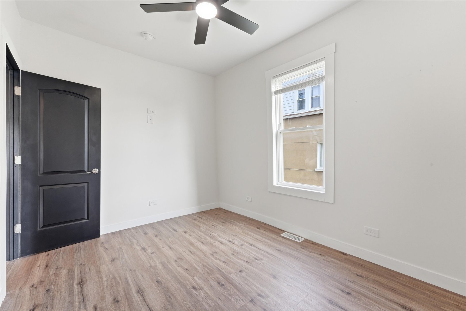 8942 S Aberdeen Street Property Photo 29