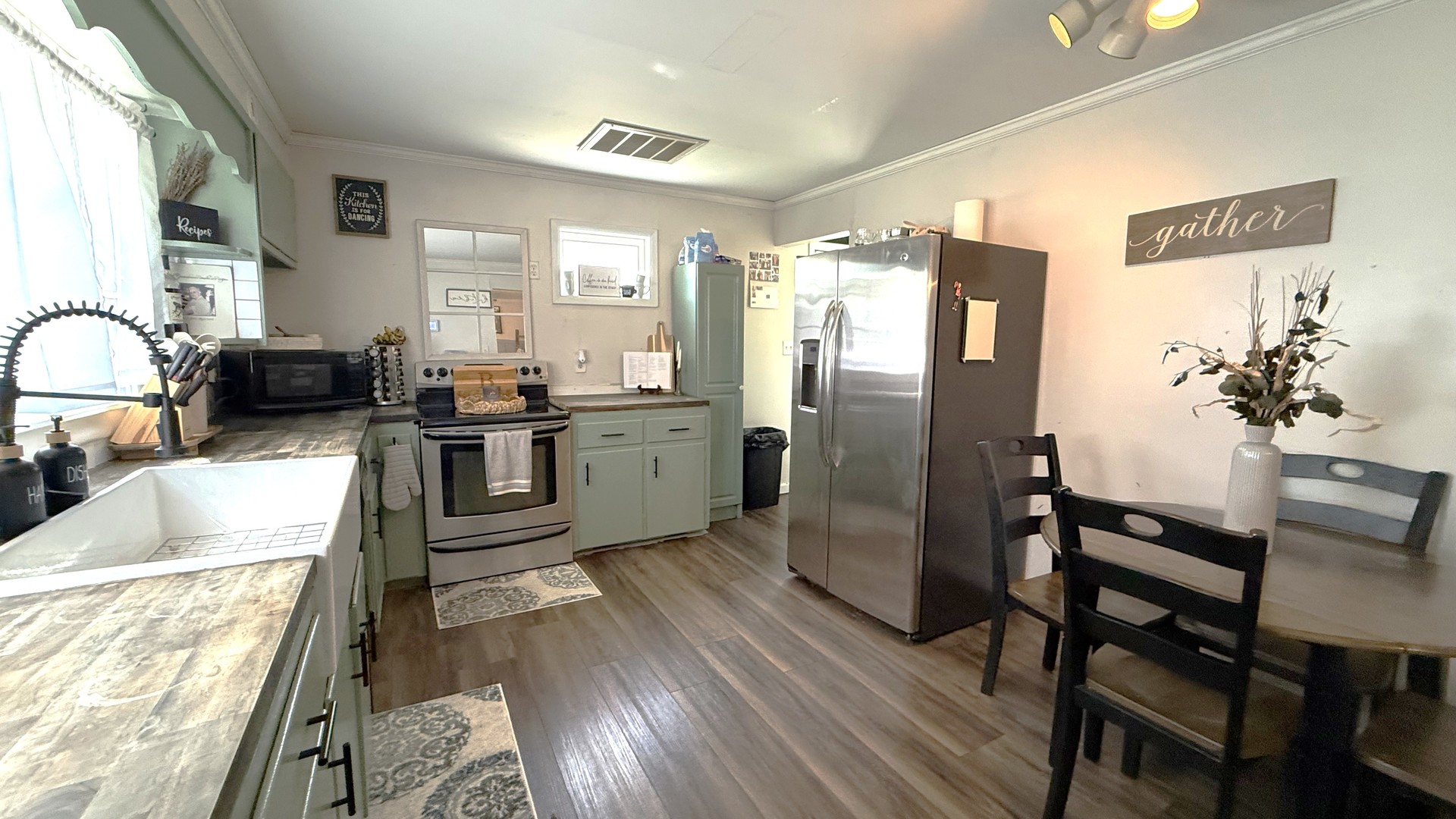 506 N Indiana Avenue Property Photo 6