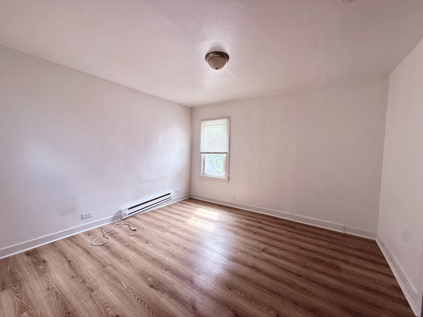 1801 Victoria Avenue 2 Property Photo 10
