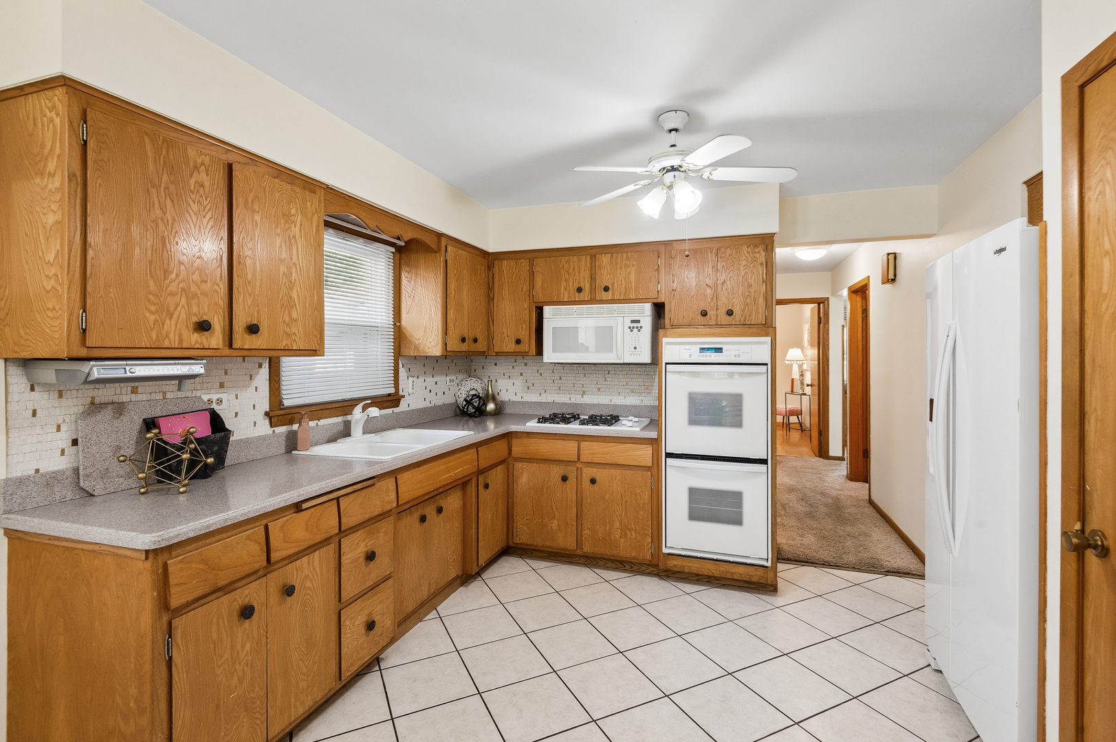 7265 W Summerdale Avenue Property Photo 6