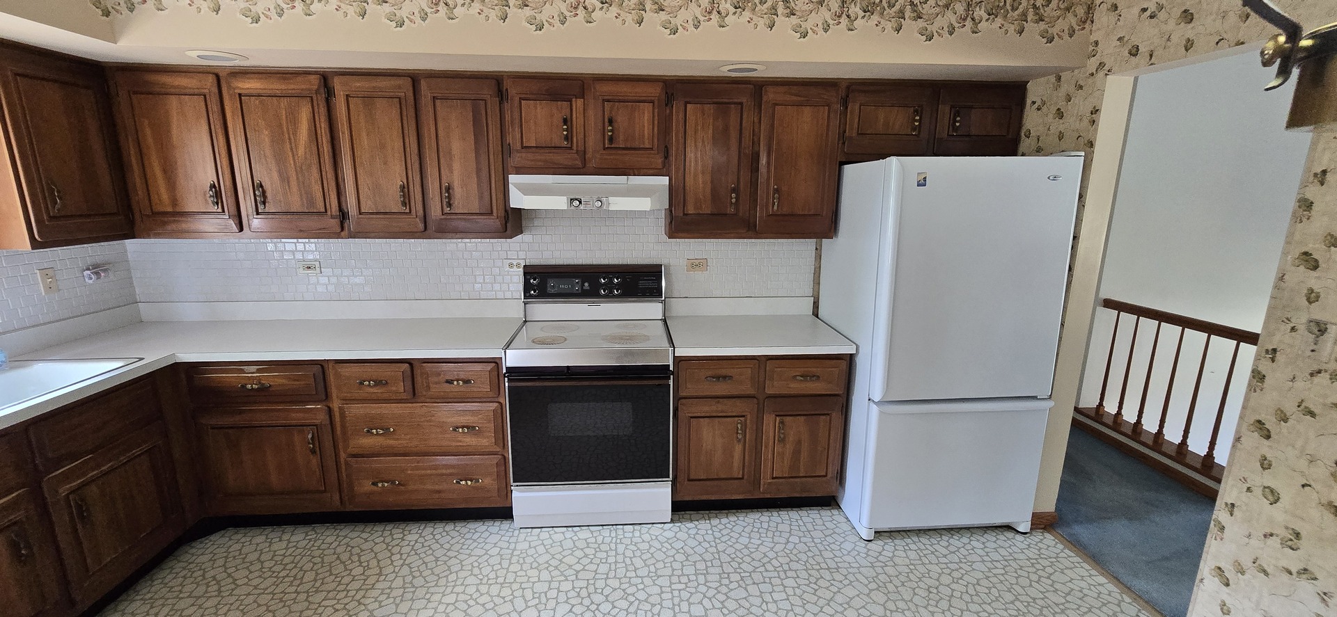 12135 Hillcrest Drive Property Photo 3