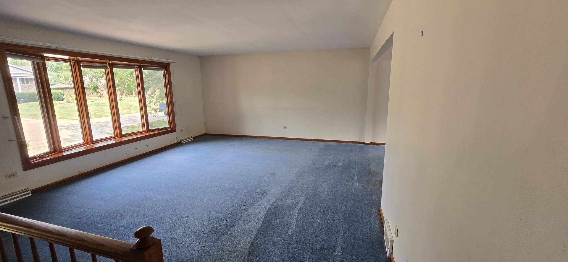 12135 Hillcrest Drive Property Photo 7