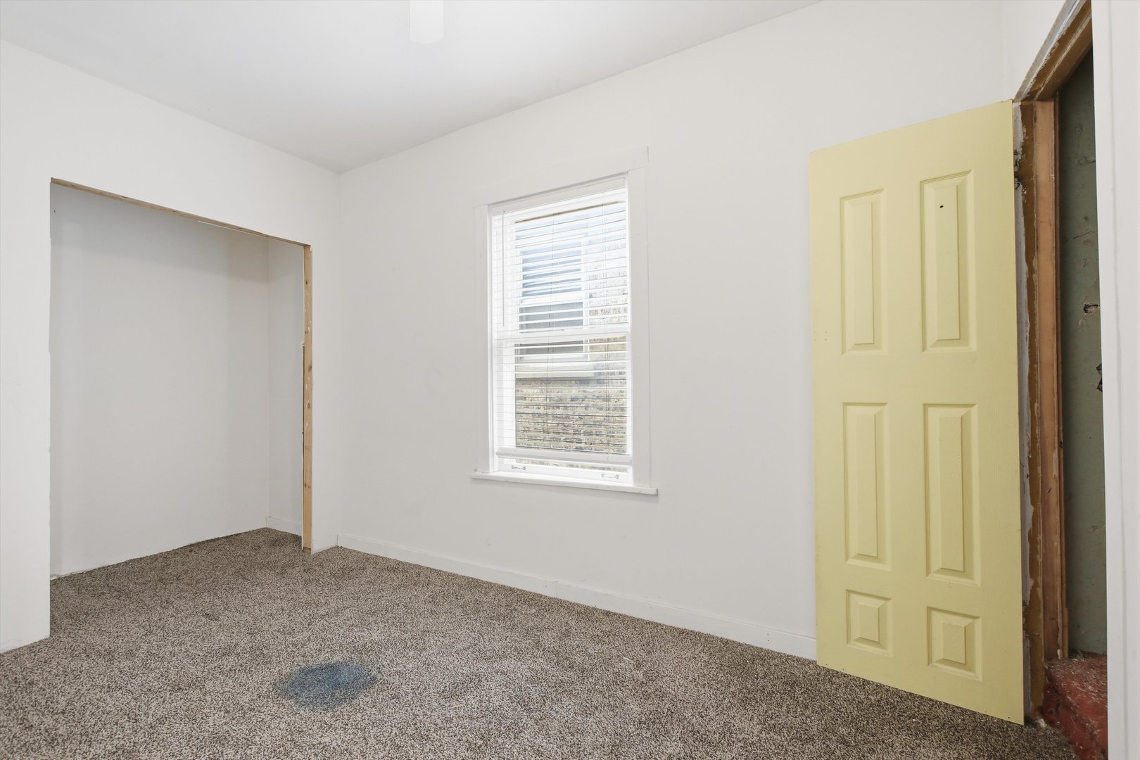 3316 N Ridgeway Avenue Property Photo 10