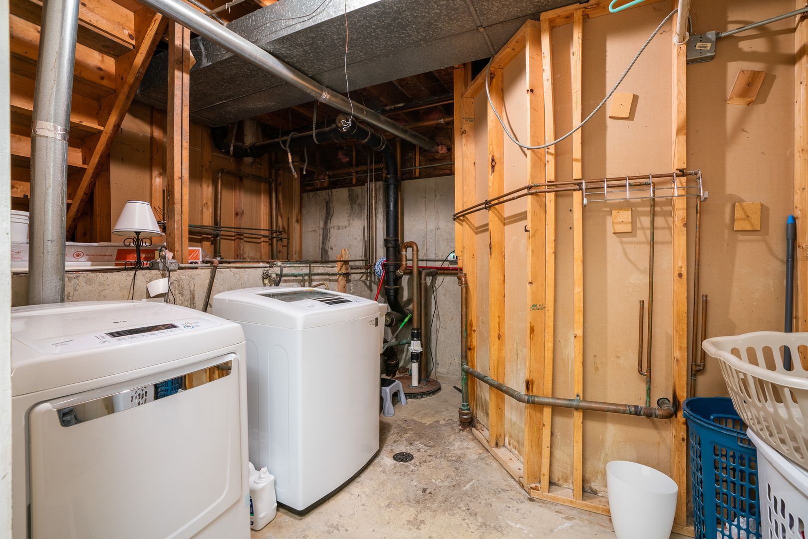 11033 Parkside Avenue Property Photo 29