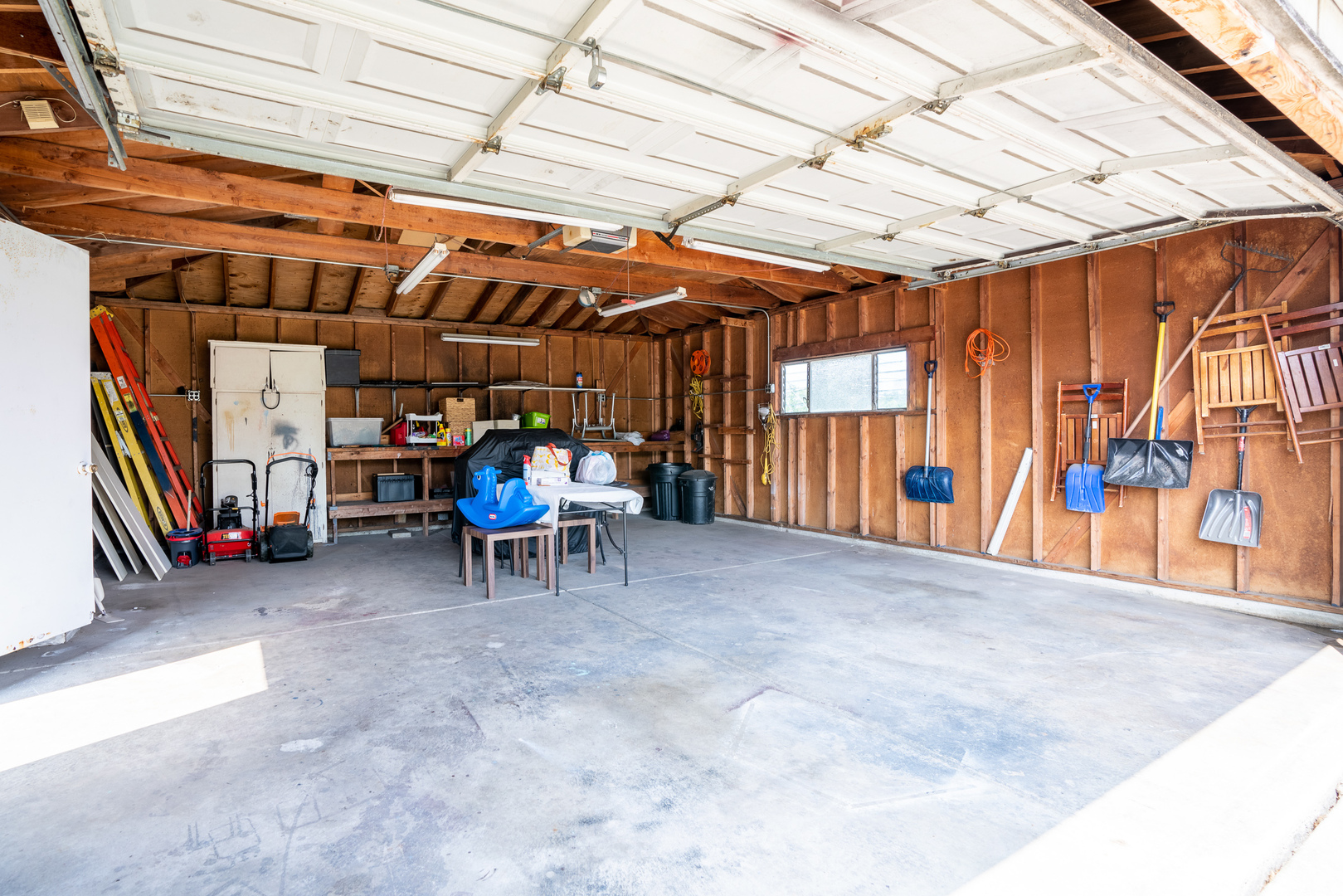 11033 Parkside Avenue Property Photo 31