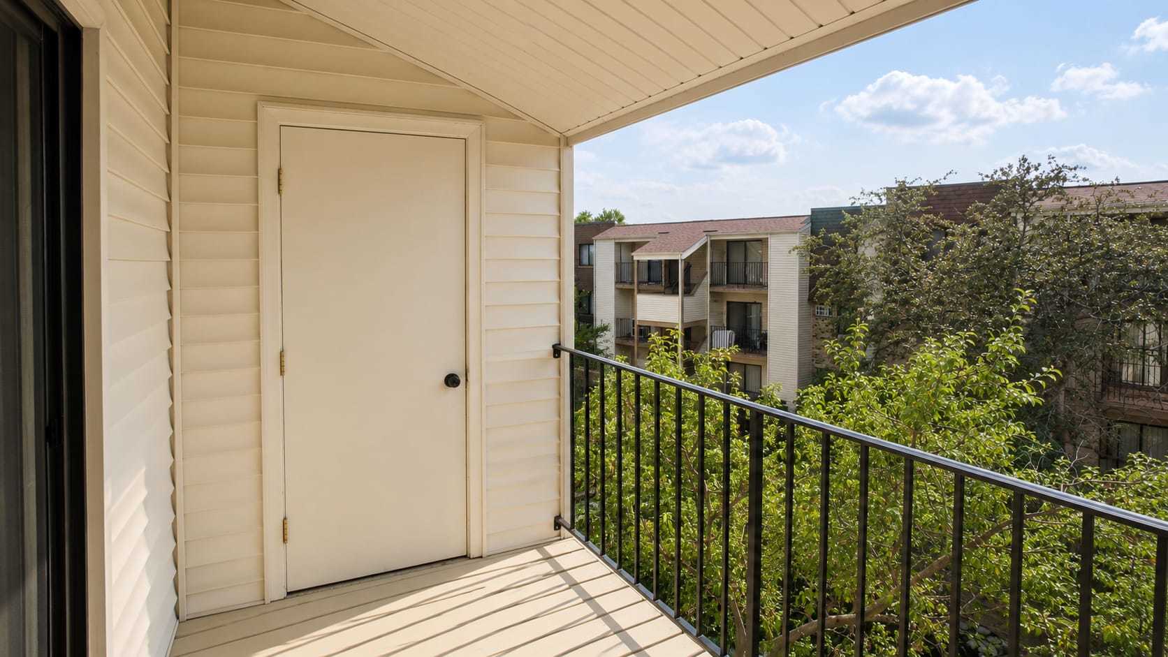 182 S Waters Edge Drive 301 Property Photo 16