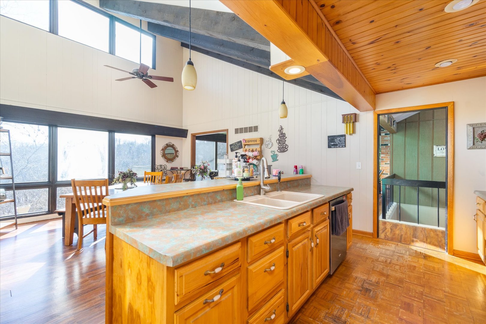 605 Sherwood Glen Property Photo 15