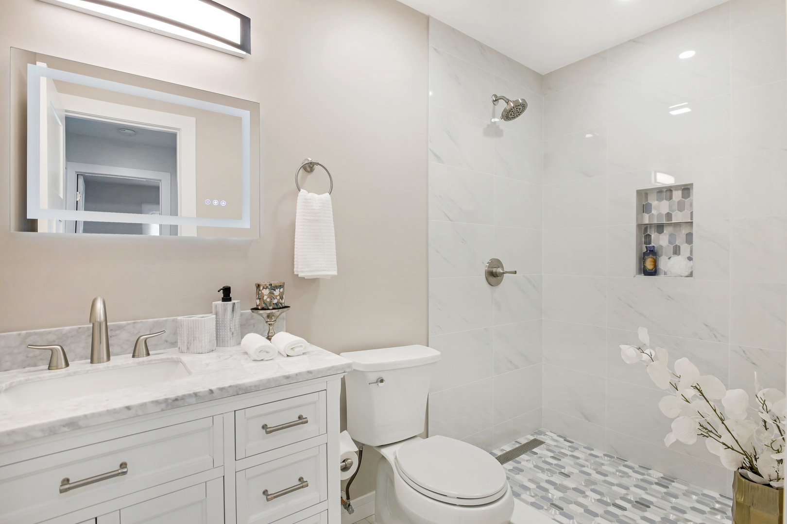 1447 Comanche Drive Property Photo 13