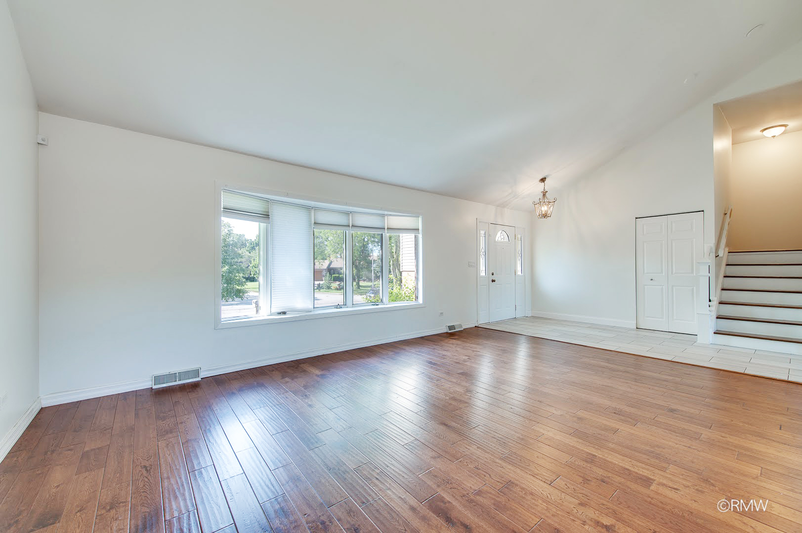 1233 N Hickory Trail Property Photo 6
