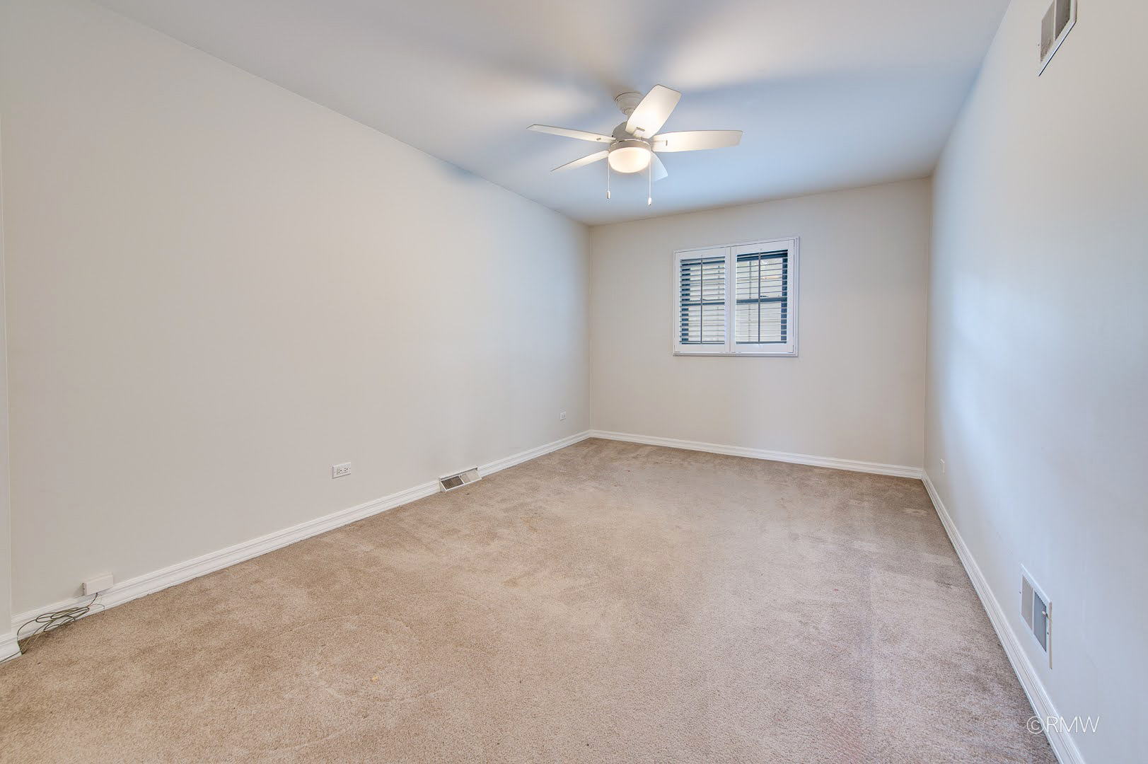 1233 N Hickory Trail Property Photo 20