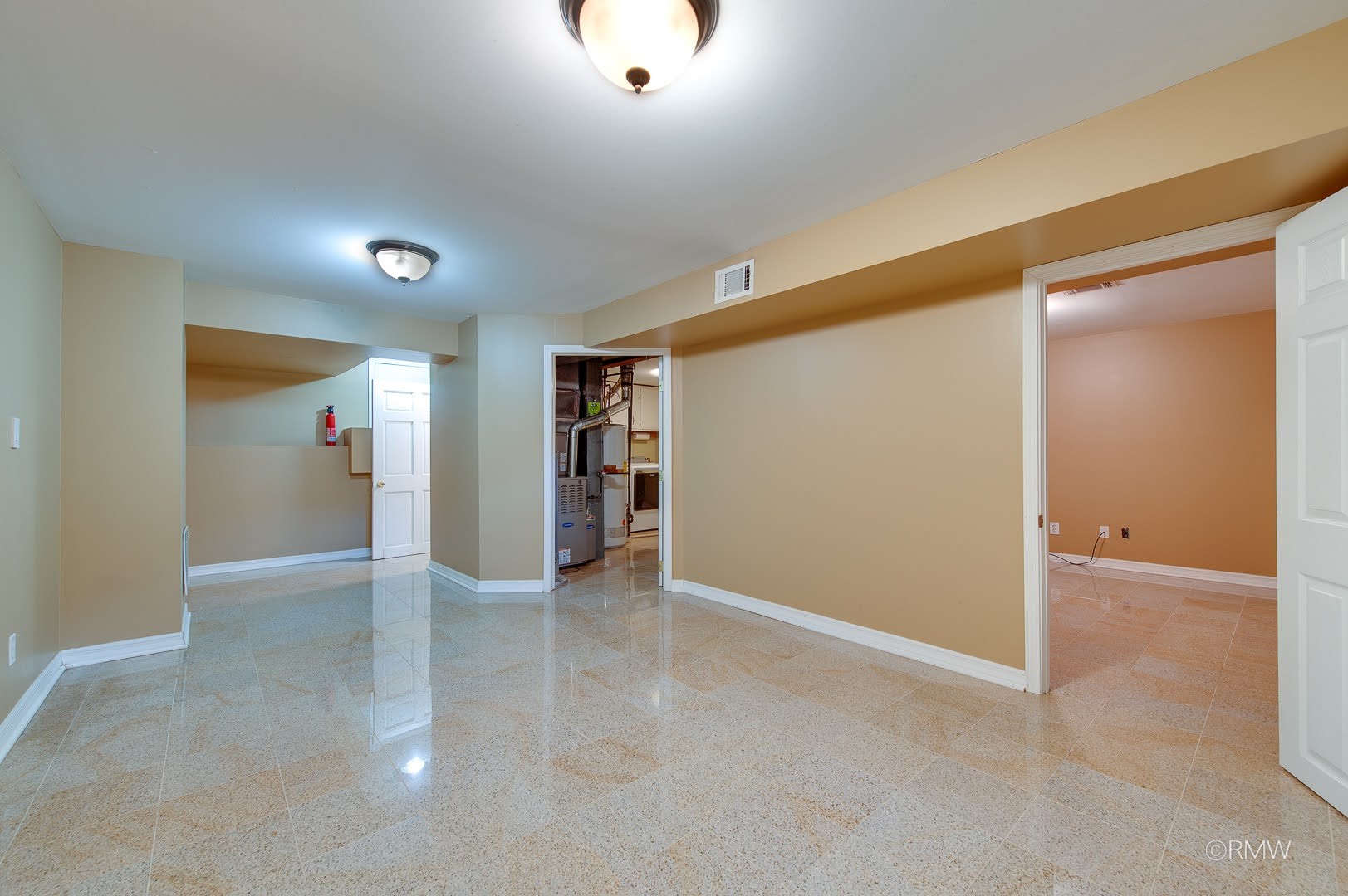 1233 N Hickory Trail Property Photo 29