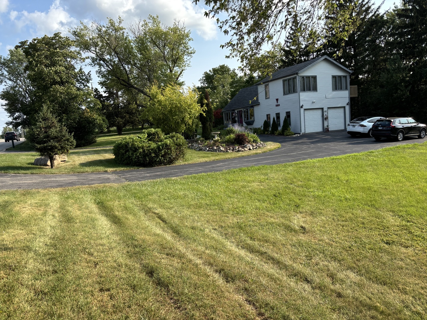 1828 N Orchard Lane Property Photo 1