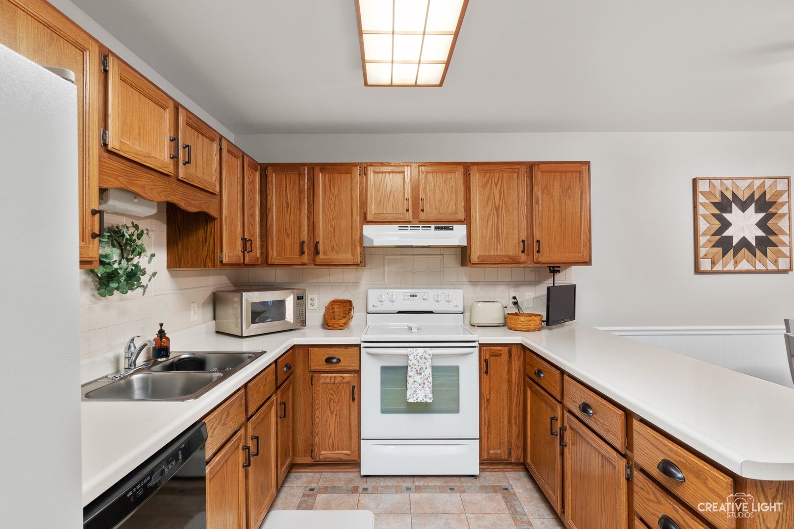 605 Willow Street Property Photo 4