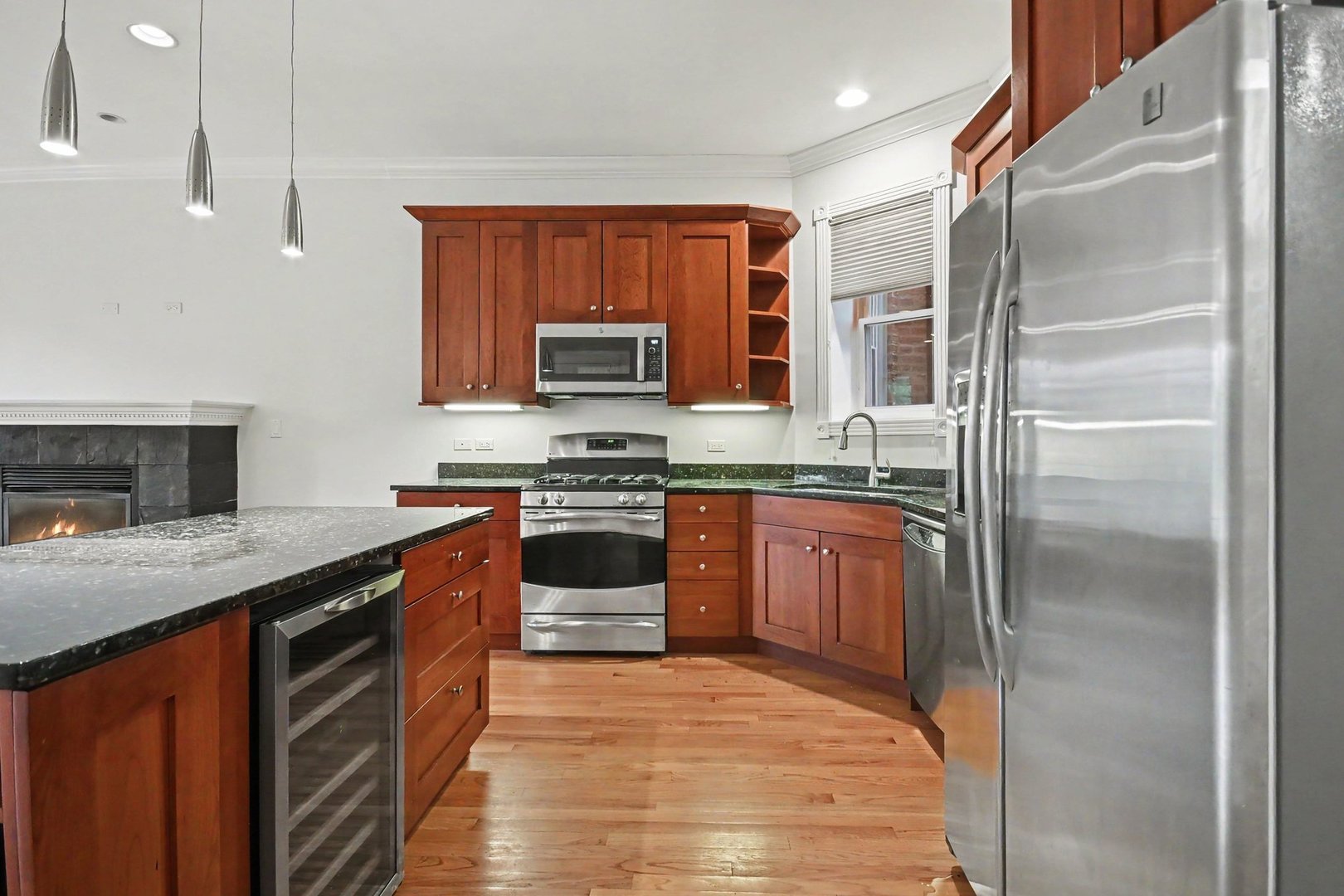 5210 N Winthrop Avenue 2 Property Photo 10