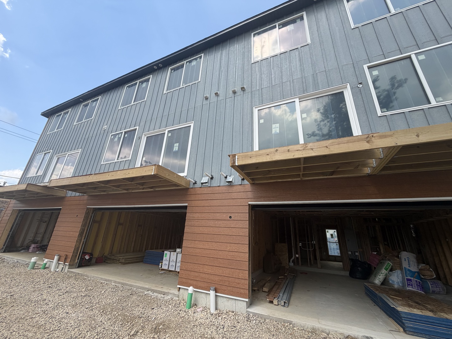 540 N Seymour Avenue D Property Photo 17