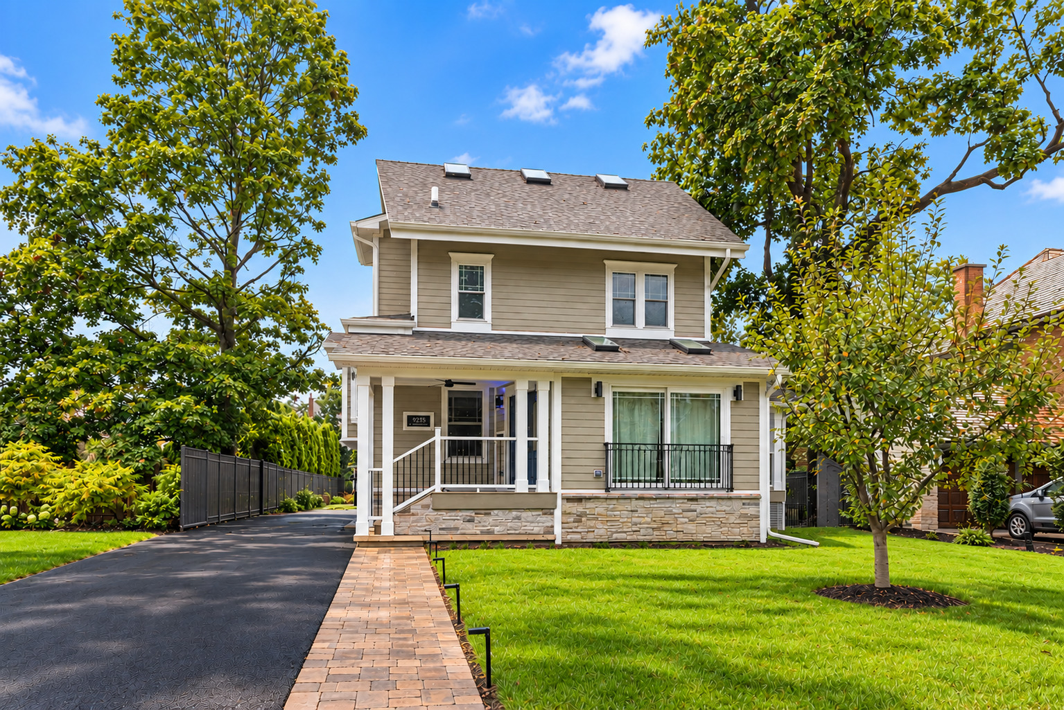 9215 S Damen Avenue Property Photo 1