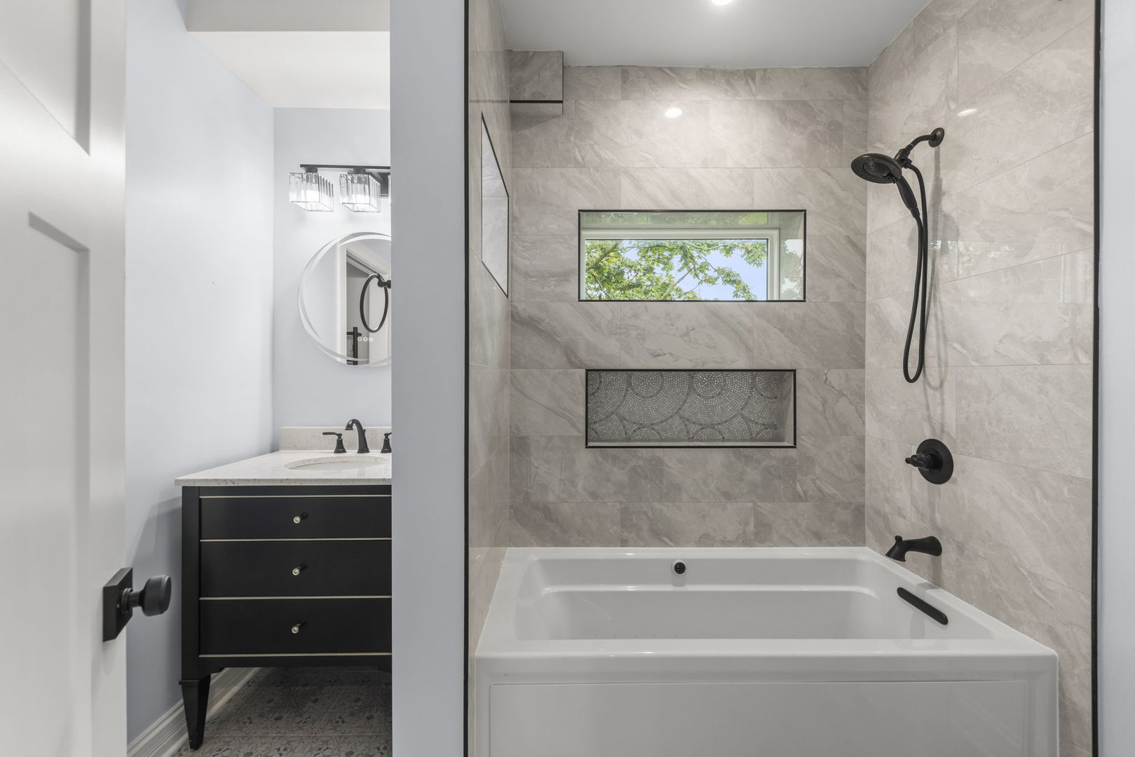 9215 S Damen Avenue Property Photo 16