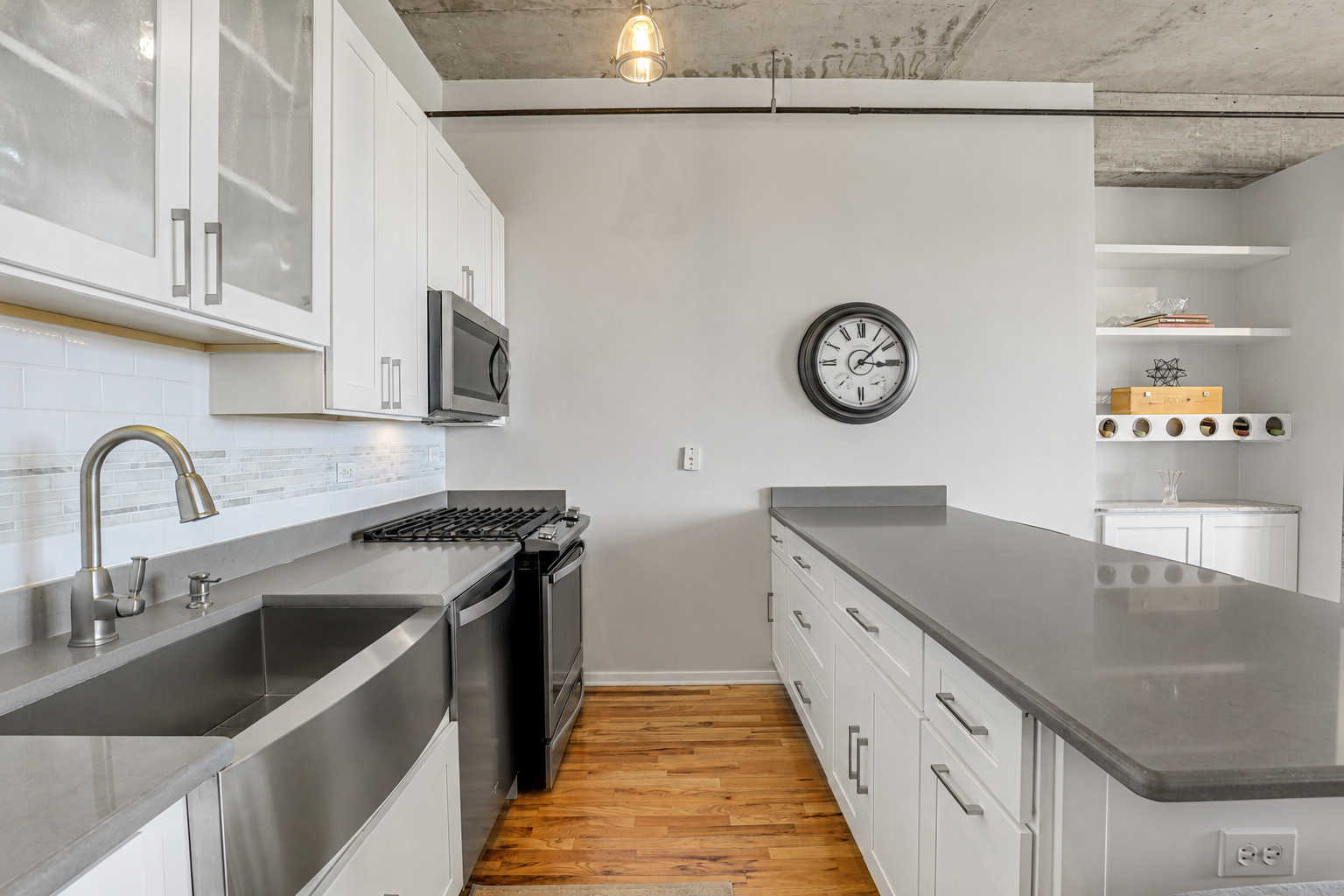 6 S Laflin Street 801 Property Photo 10