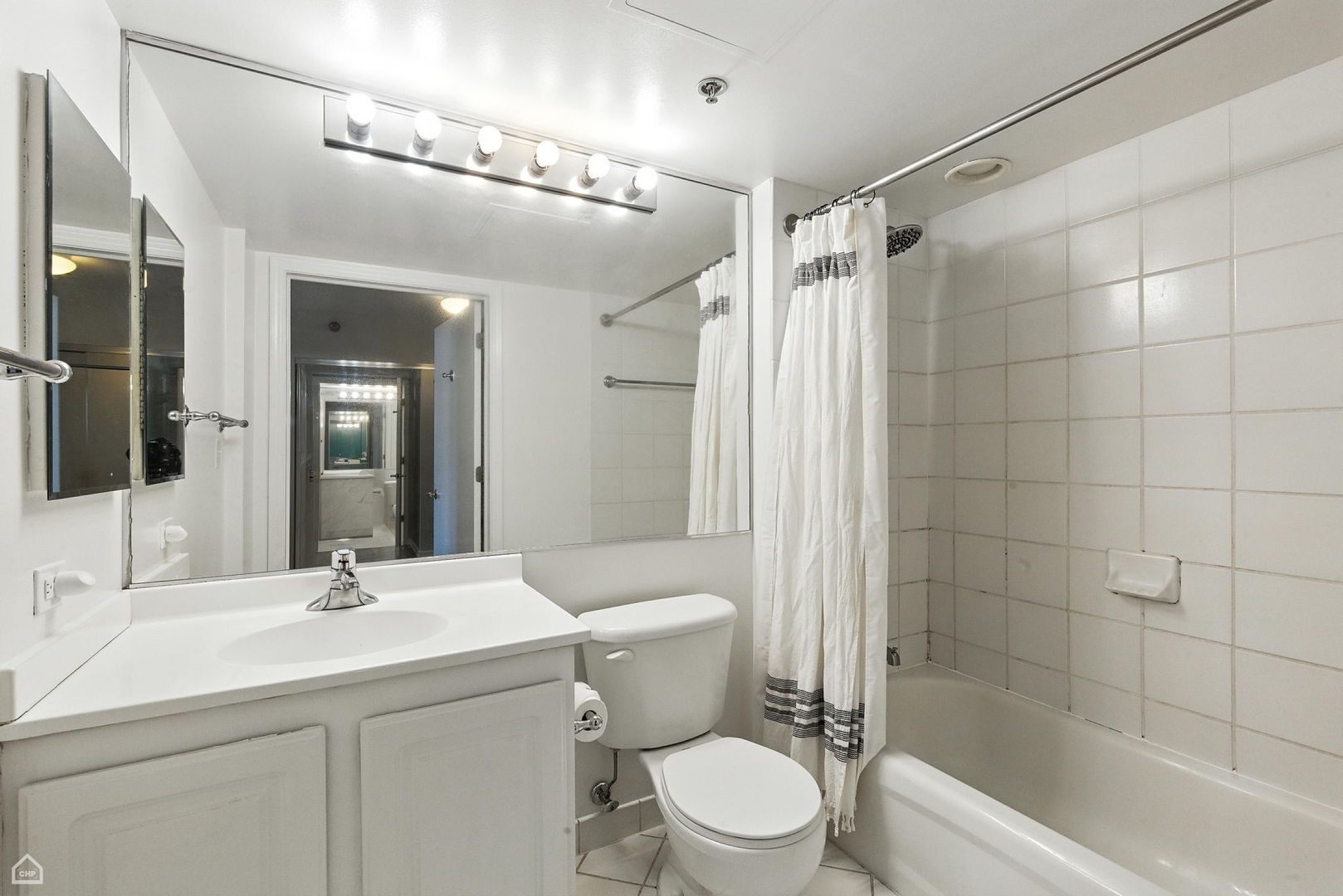 345 N Lasalle Street 2602 Property Photo 10