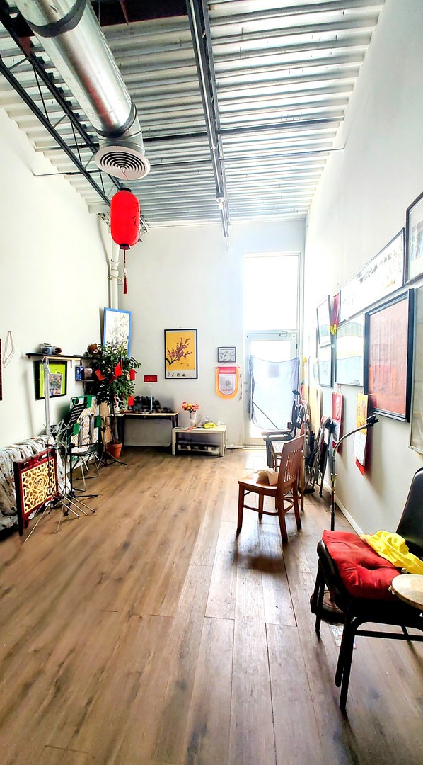 2300 S Archer Avenue 224 Property Photo 6