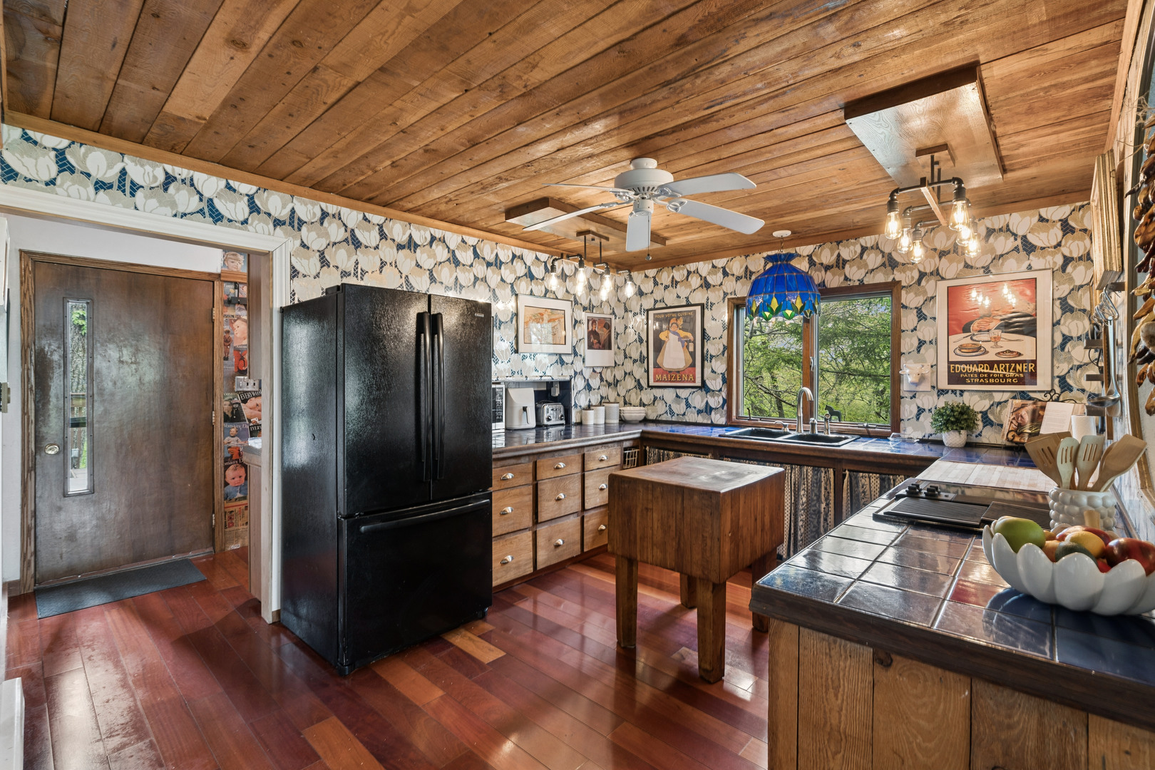 644 Schroeder Road Property Photo 16