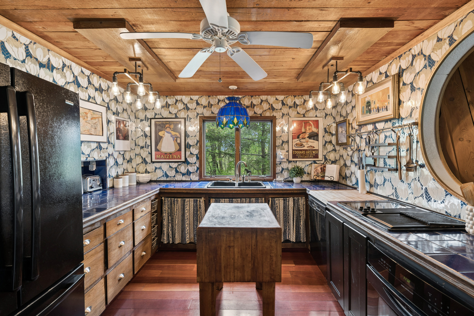 644 Schroeder Road Property Photo 18