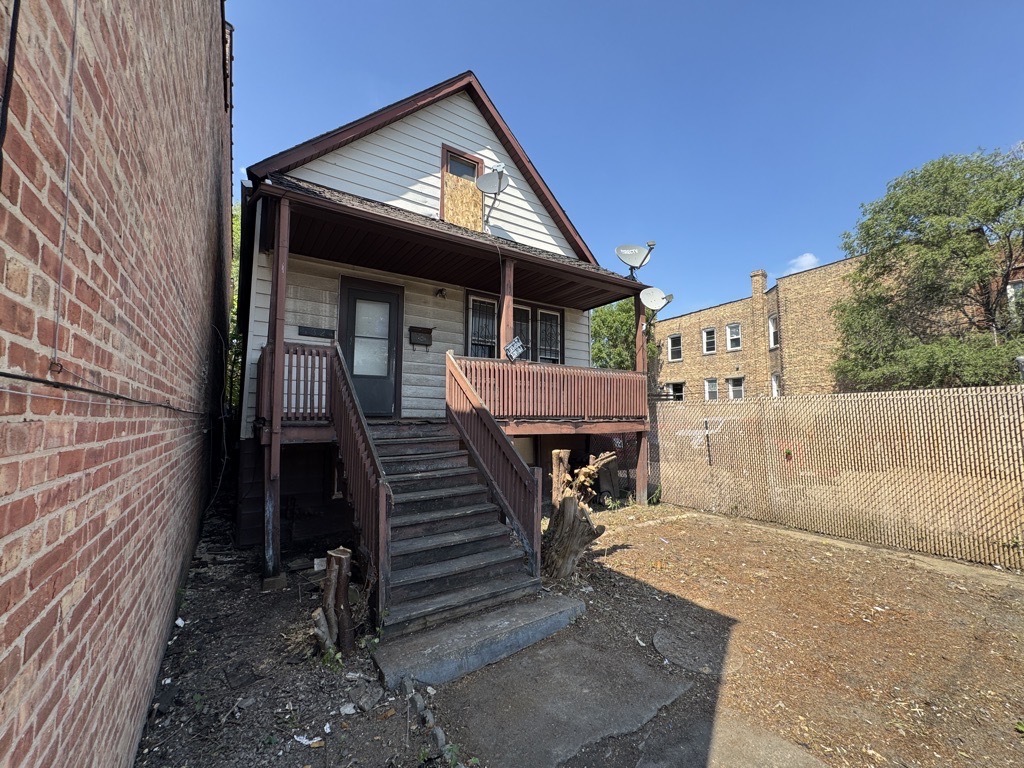 4324 W Division Street Property Photo 3