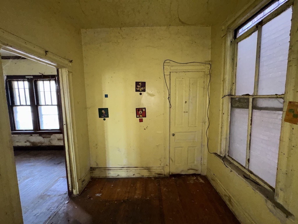 4324 W Division Street Property Photo 6