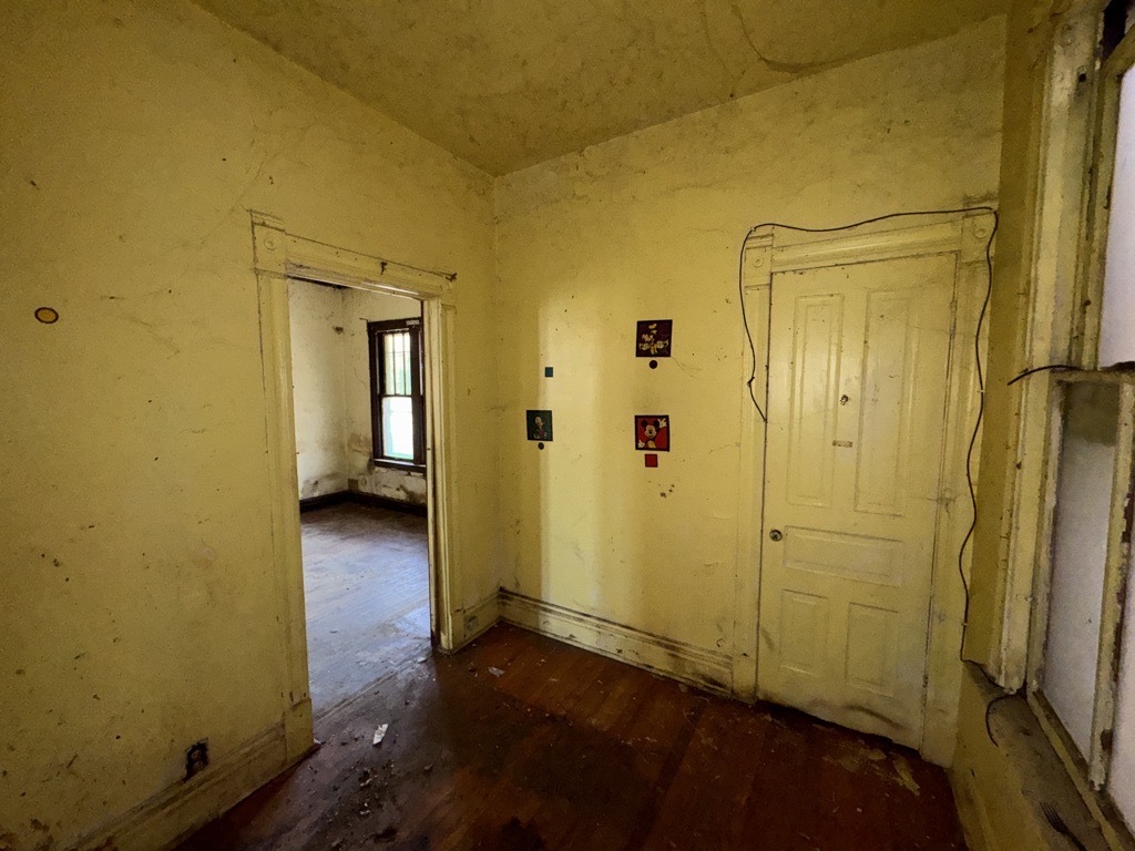 4324 W Division Street Property Photo 7