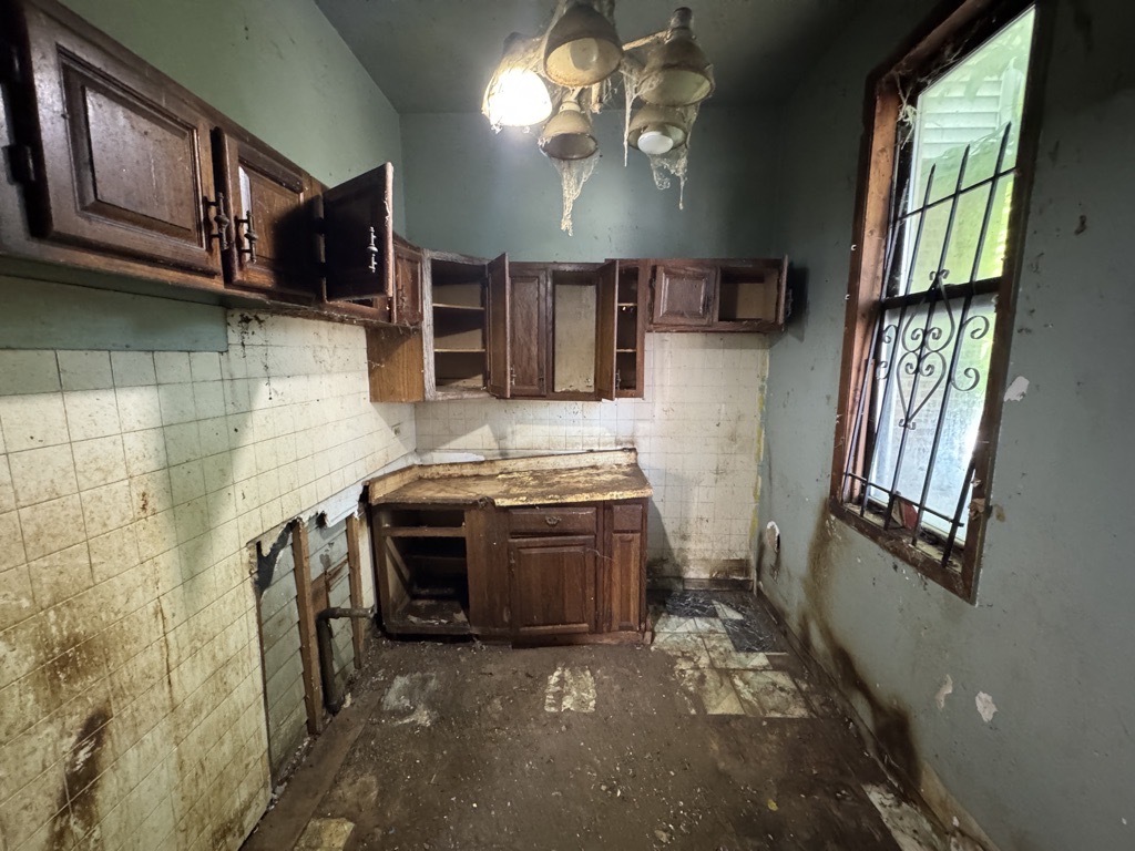 4324 W Division Street Property Photo 12