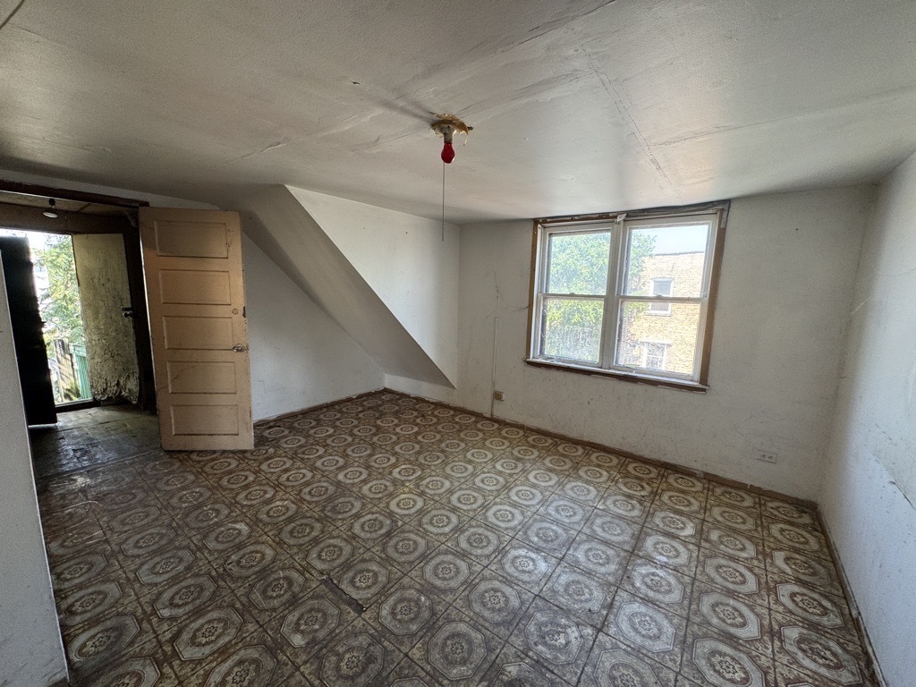 4324 W Division Street Property Photo 18