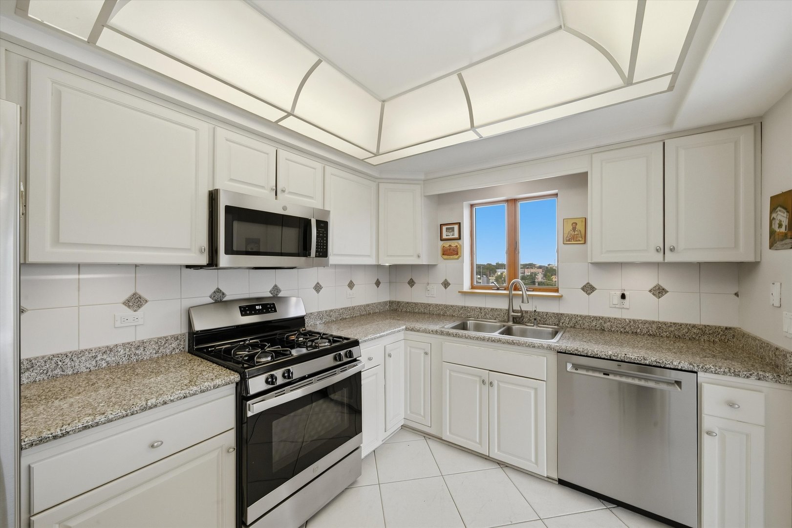 545 S River Road 505 Property Photo 12