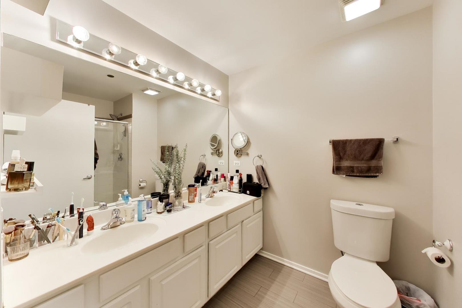 849 N Franklin Street 1009 Property Photo 25