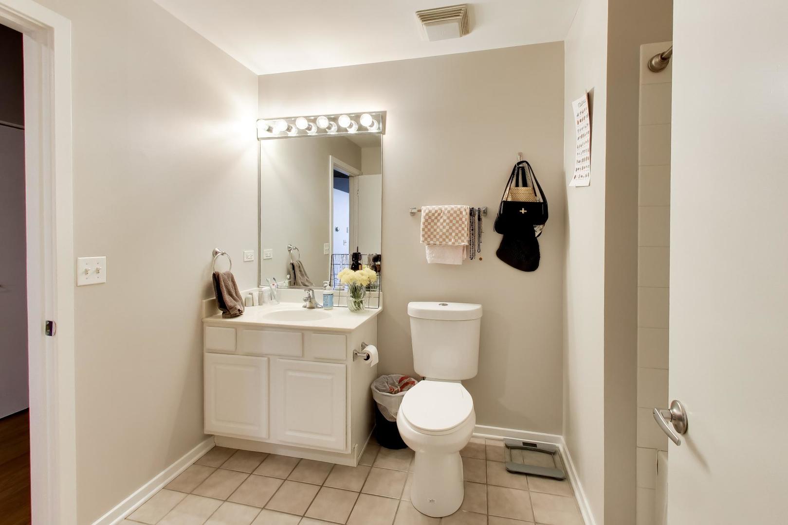 849 N Franklin Street 1009 Property Photo 31
