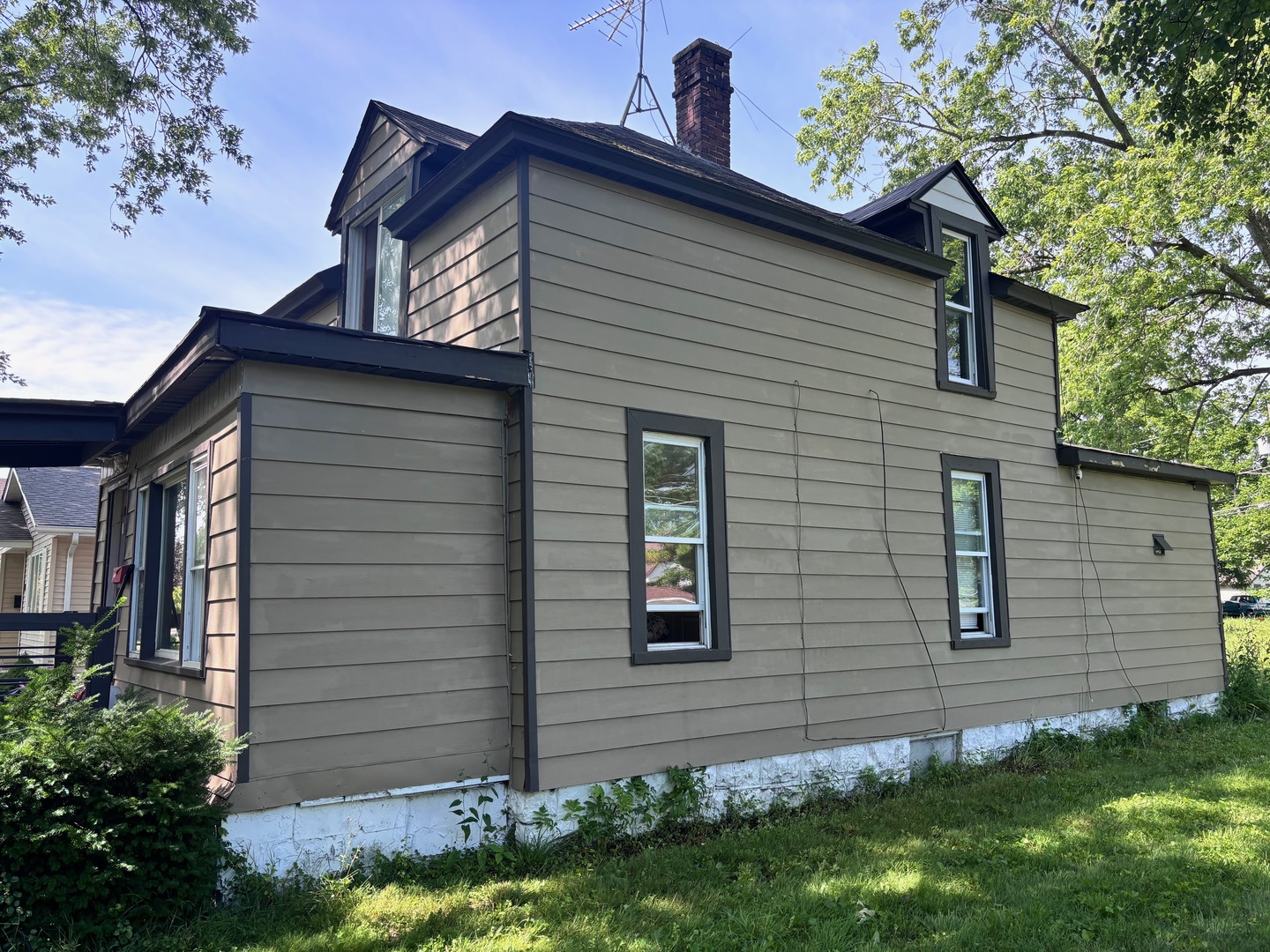 3216 Ezra Avenue Property Photo 3