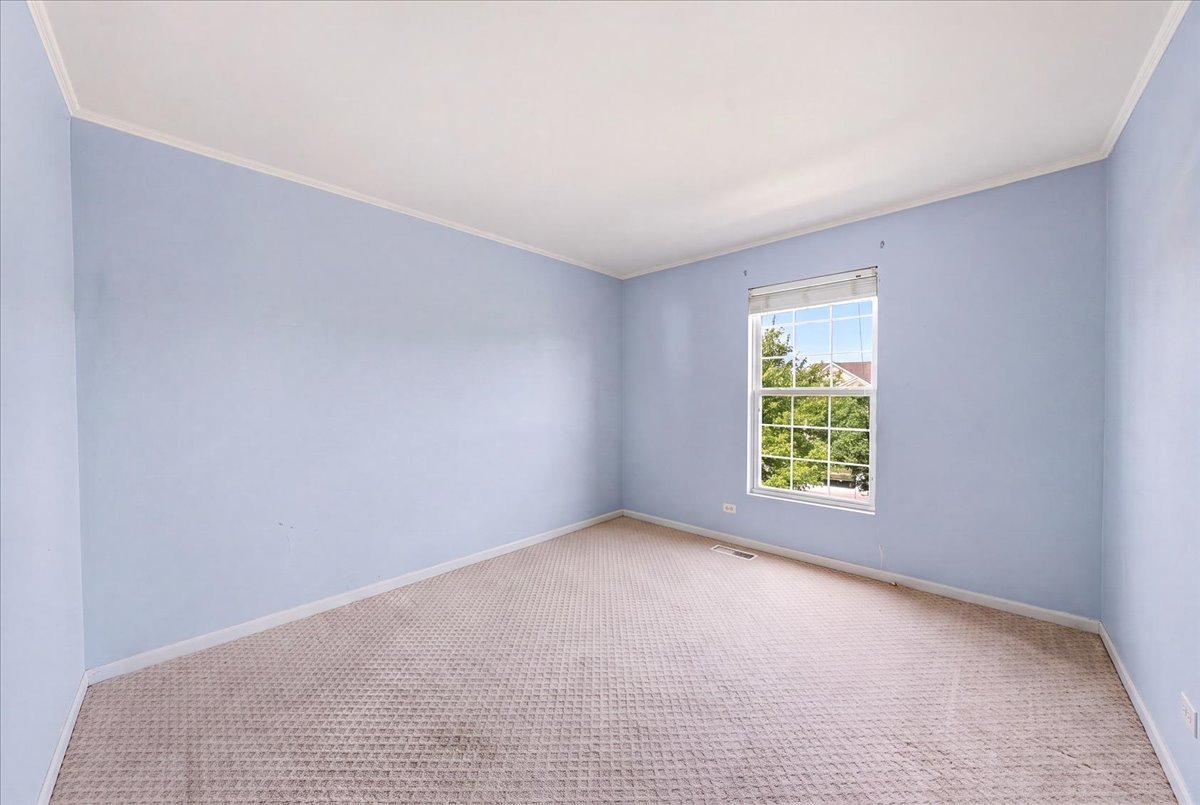 663 Huntington Boulevard Property Photo 10