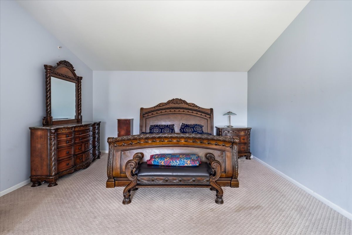 663 Huntington Boulevard Property Photo 13