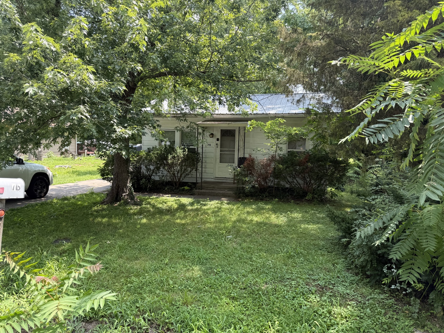 715 N James Street Property Photo 1