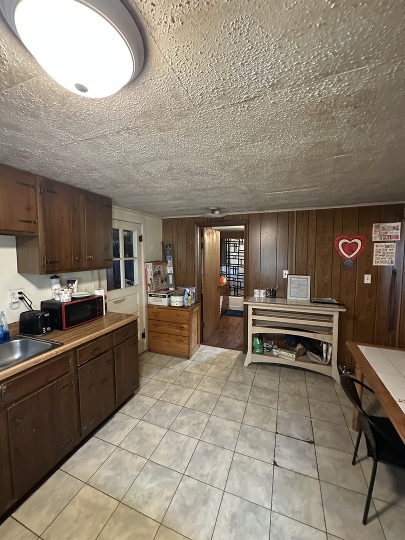715 N James Street Property Photo 5