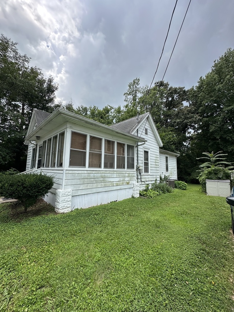 110 S Forest Avenue Property Photo 2